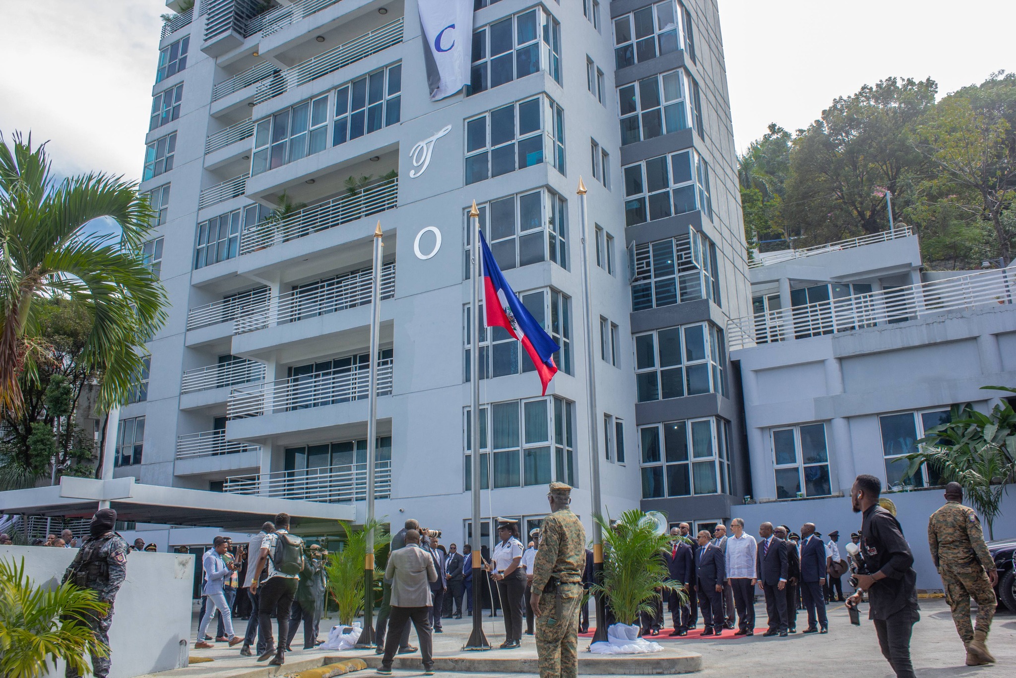 Un nouveau bâtiment pour un ministère vide de perspectives